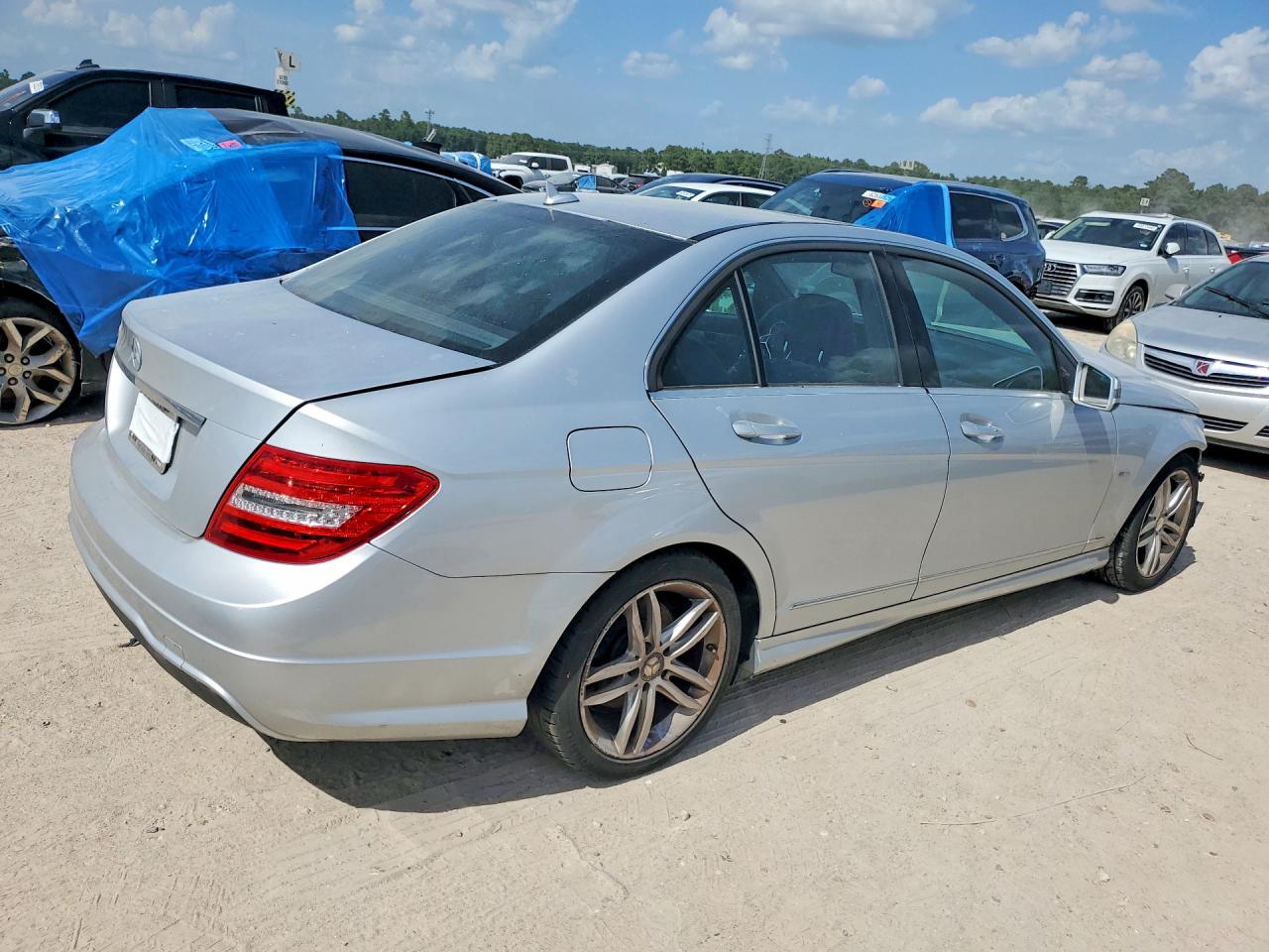 2012 Mercedes-benz C 250 Silver vin: WDDGF4HB7CR214578