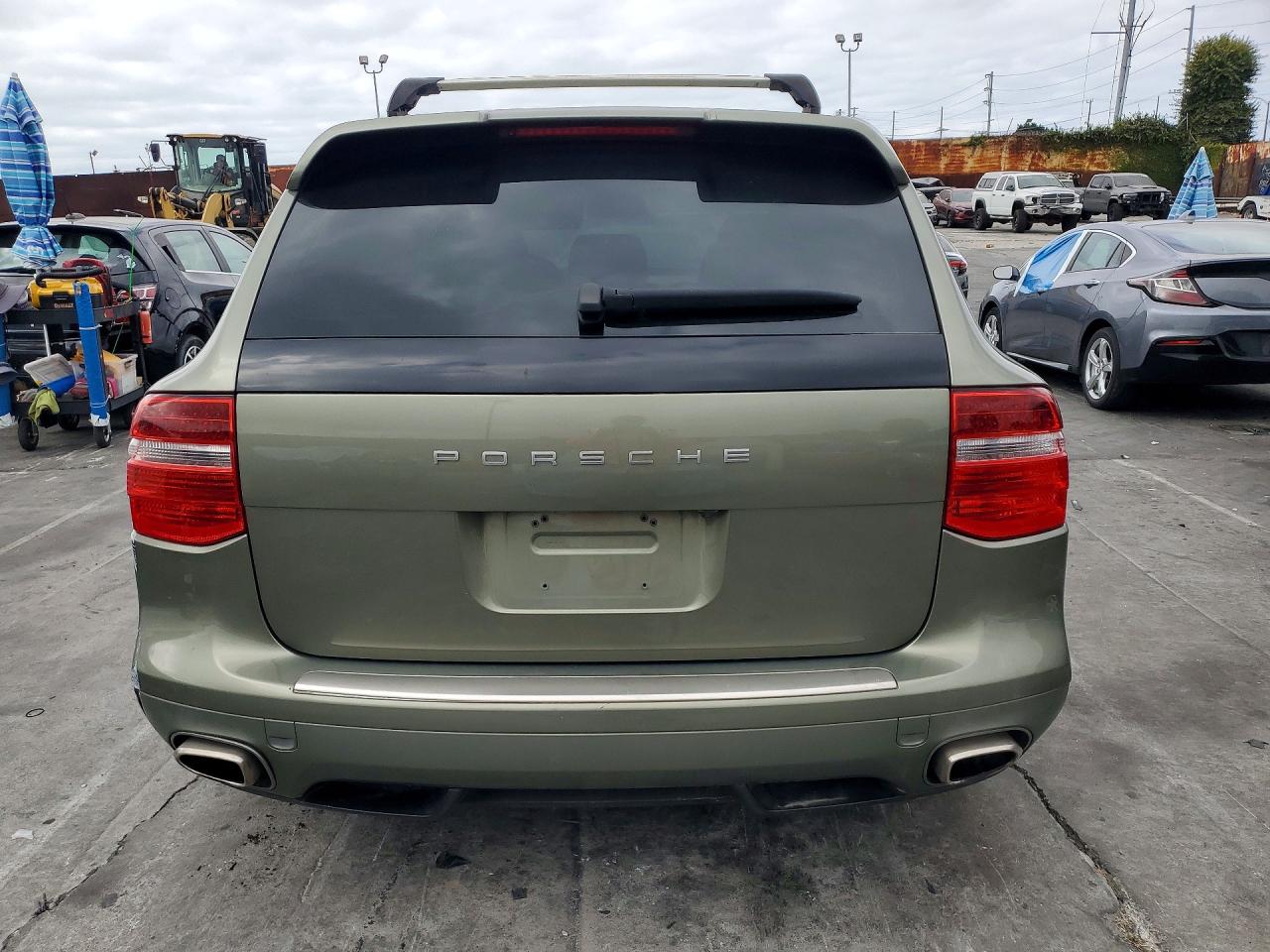 2010 Porsche Cayenne Green vin: WP1AA2APXALA06511