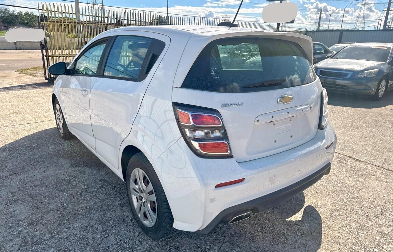2018 Chevrolet Sonic Белый vin: 1G1JG6SH9J4110845