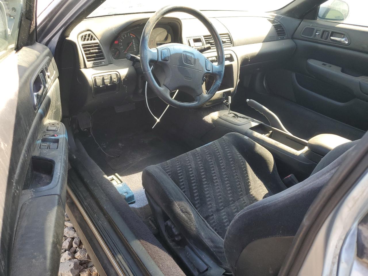 2001 Honda Prelude Silver vin: JHMBB62461C006101