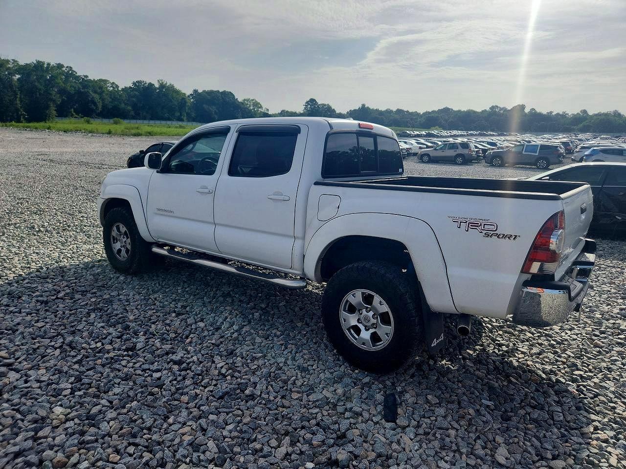 2009 Toyota Tacoma V6 White vin: 5TELU42N99Z599141