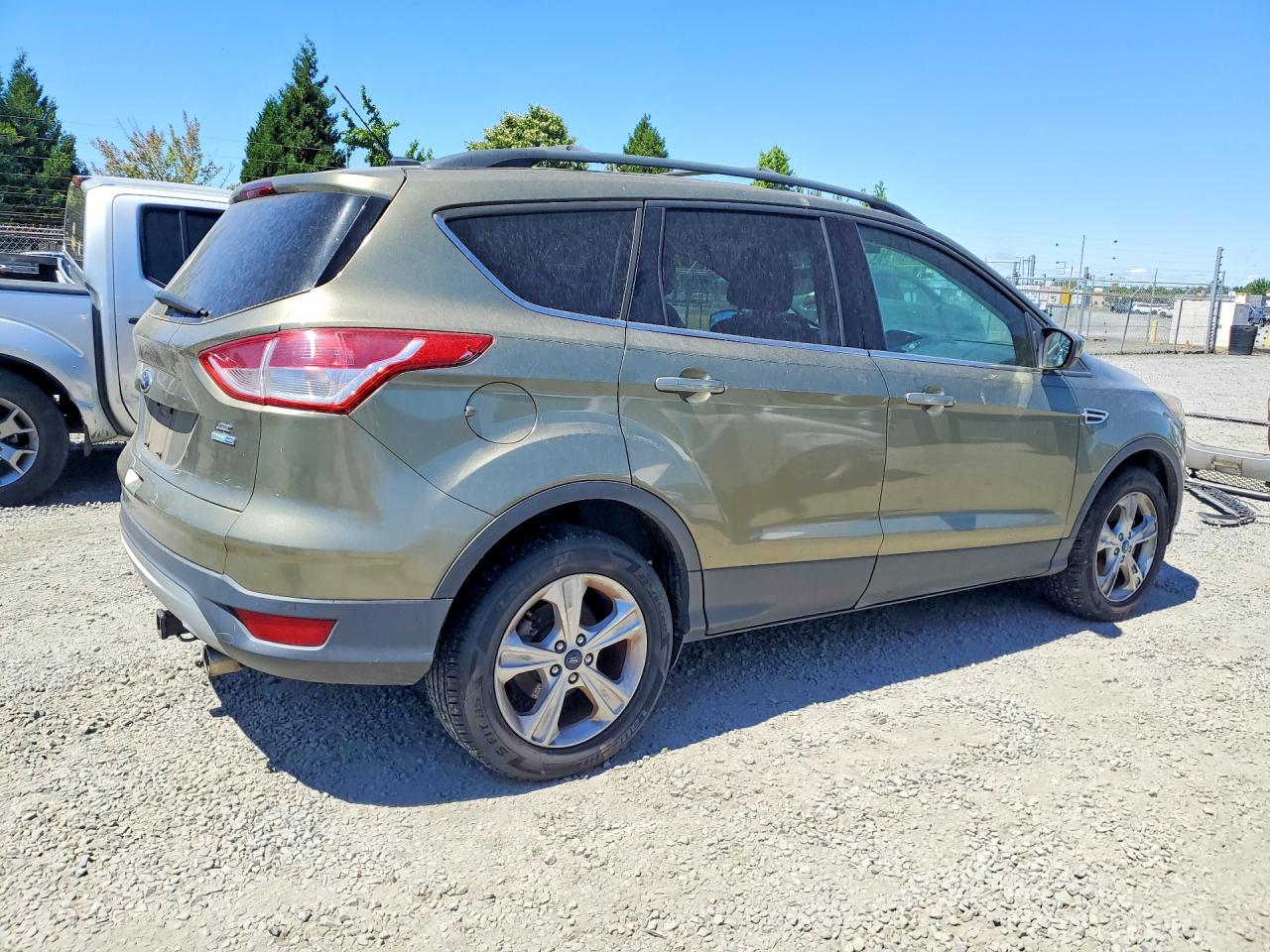 2013 Ford Escape Se Зеленый vin: 1FMCU9GX4DUB84104