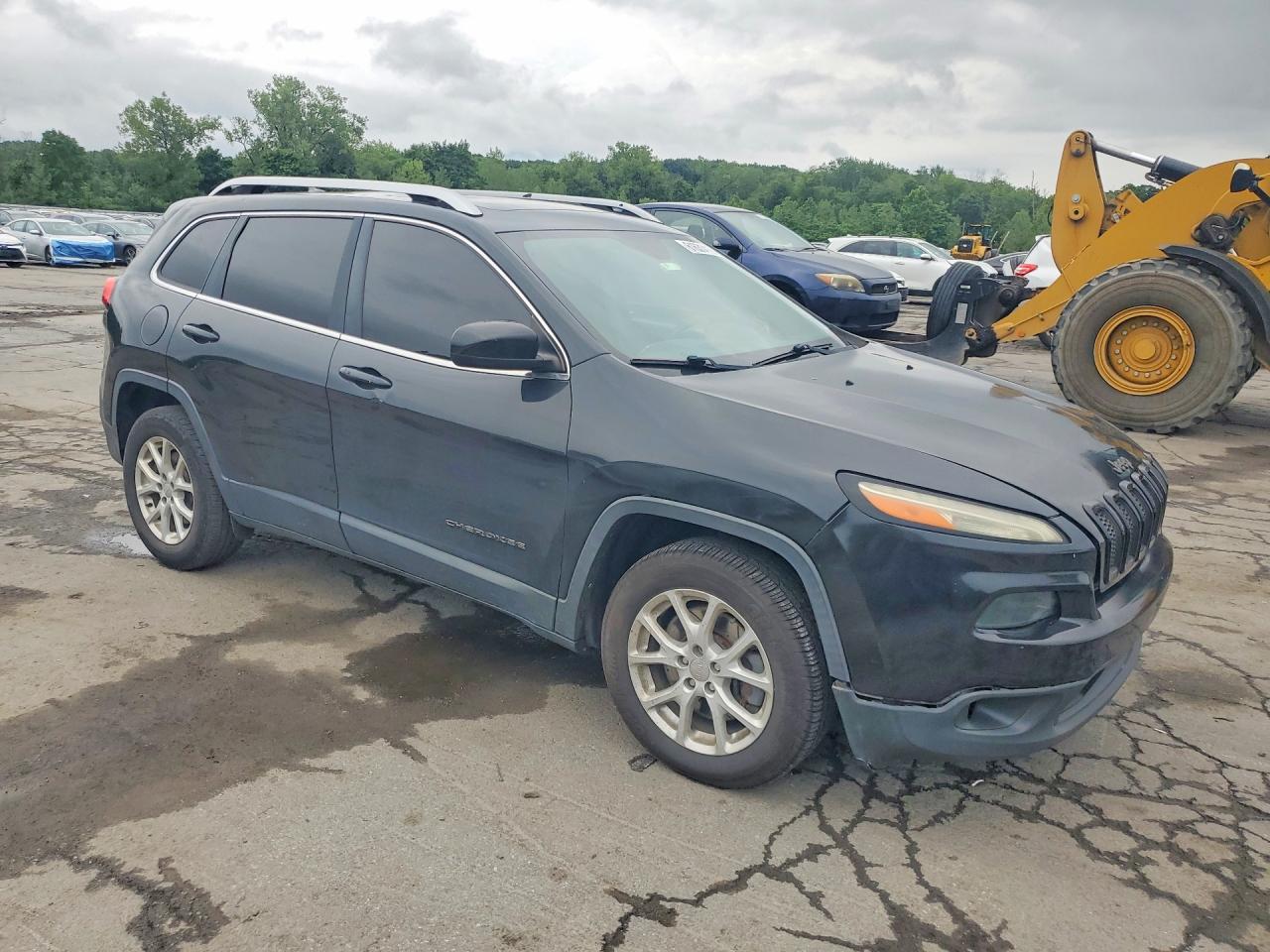 2015 Jeep Cherokee Latitude Black vin: 1C4PJMCS1FW757124