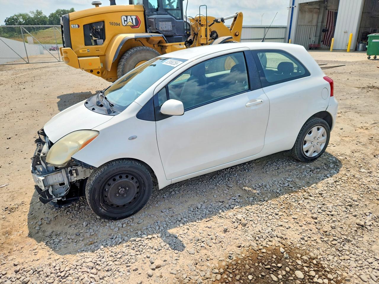 2008 Toyota Yaris Base Белый vin: JTDJT923585177326