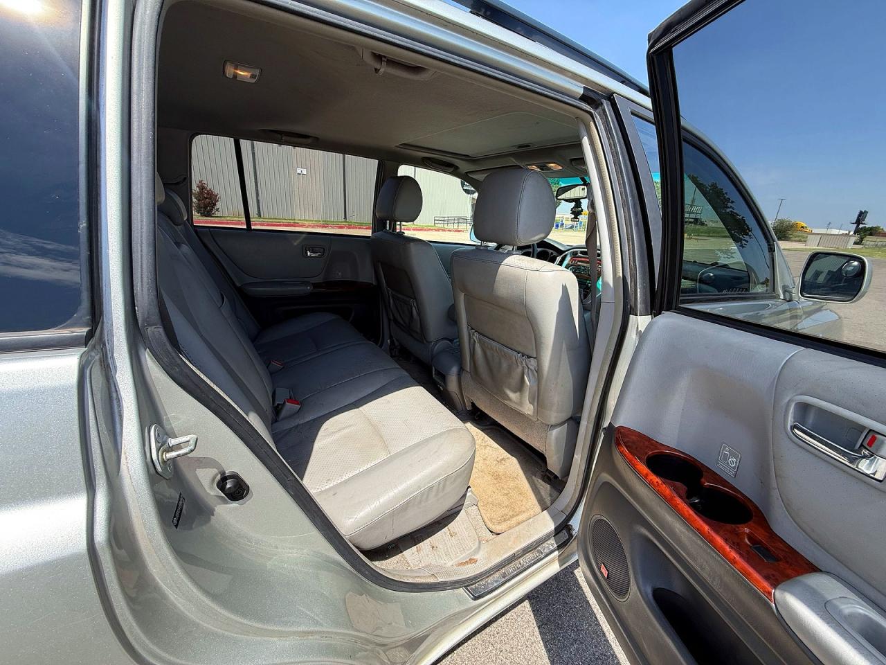 2005 Toyota Highlander Limited Silver vin: JTEEP21A150069075