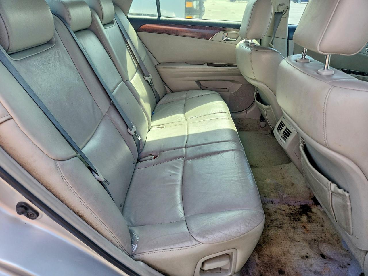 2011 Toyota Avalon Base Silver vin: 4T1BK3DBXBU409775