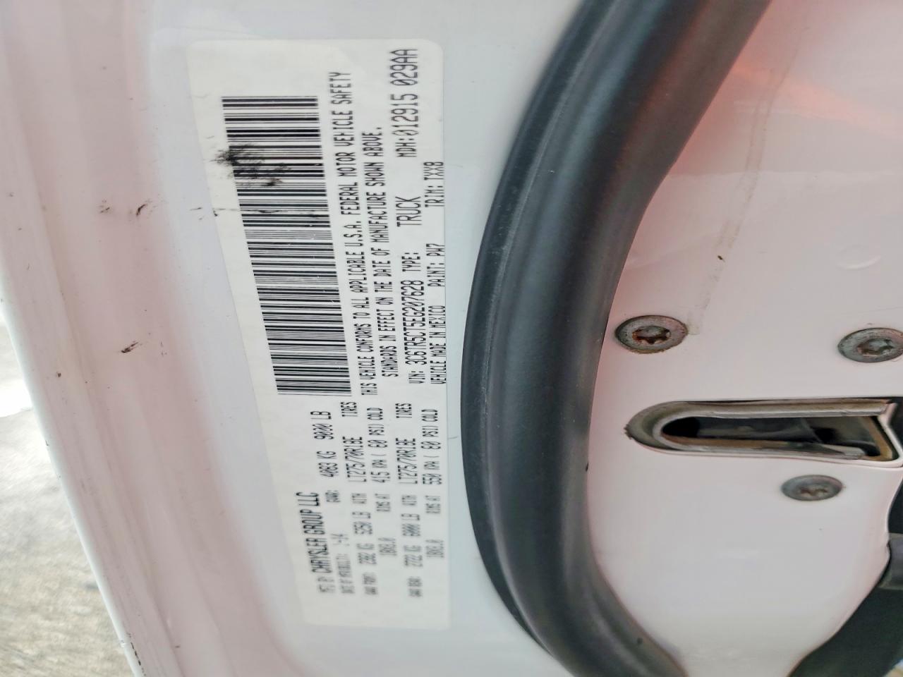 2014 Ram 2500 St White vin: 3C6TR5CT5EG207628