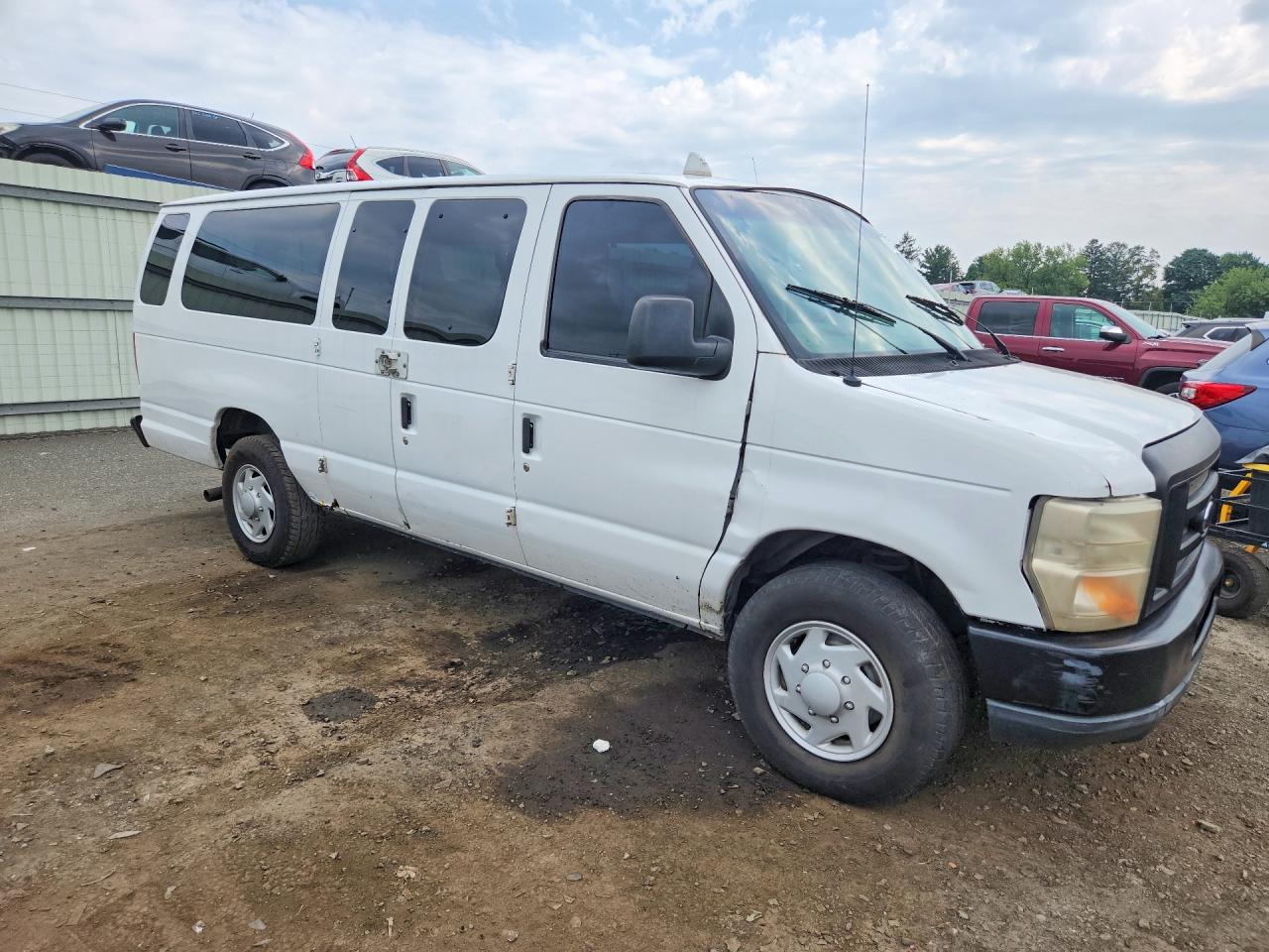 2011 Ford Econoline E350 Super Duty Wagon White vin: 1FBSS3BL4BDB01845