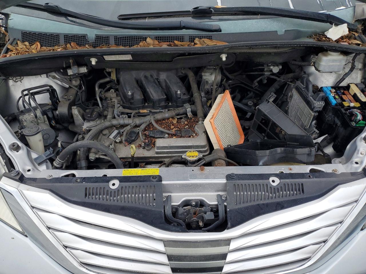 2013 Toyota Sienna Limited 7-passenger Silver vin: 5TDYK3DC6DS327007