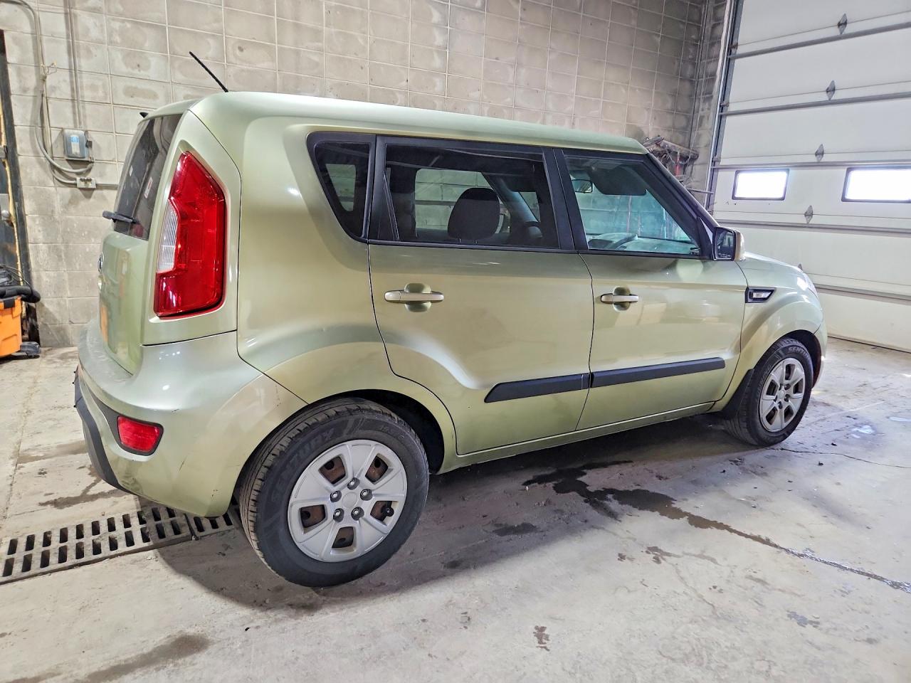 2013 Kia Soul Base Green vin: KNDJT2A59D7525265