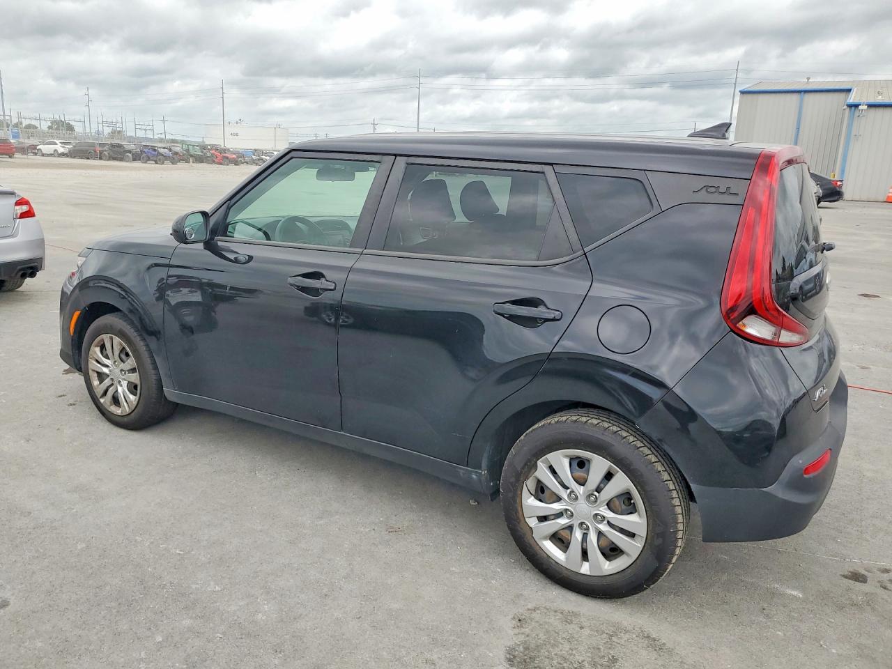 2020 Kia Soul Lx Черный vin: KNDJ23AU6L7023540