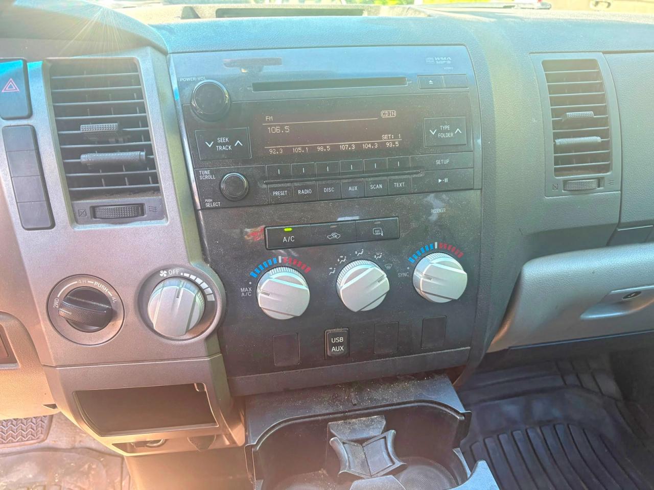 2011 Toyota Tundra Double Cab Sr5 Gray vin: 5TFUM5F12bx024796