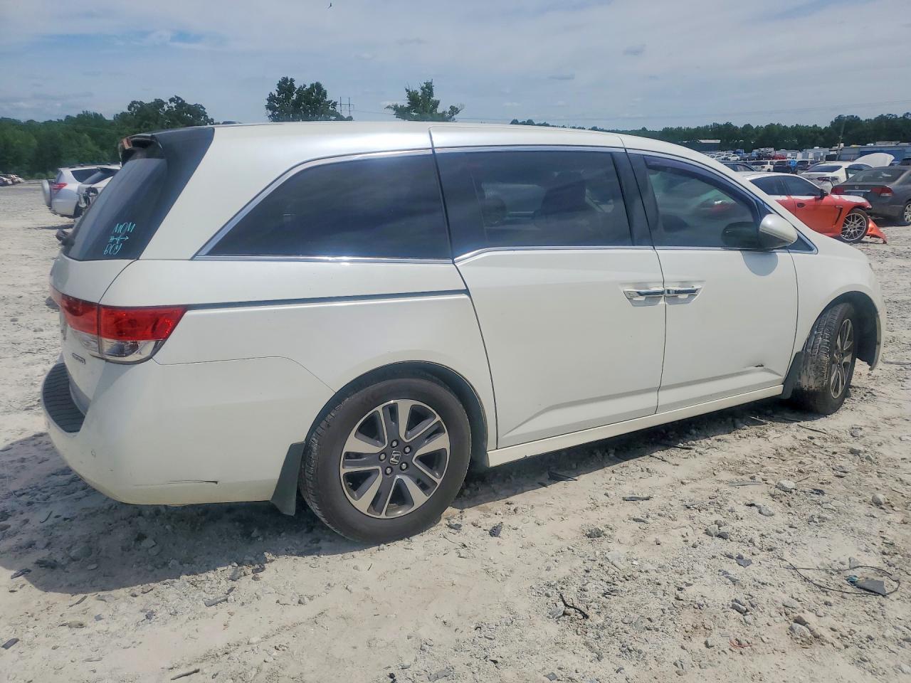 2014 Honda Odyssey Touring White vin: 5FNRL5H99EB044876