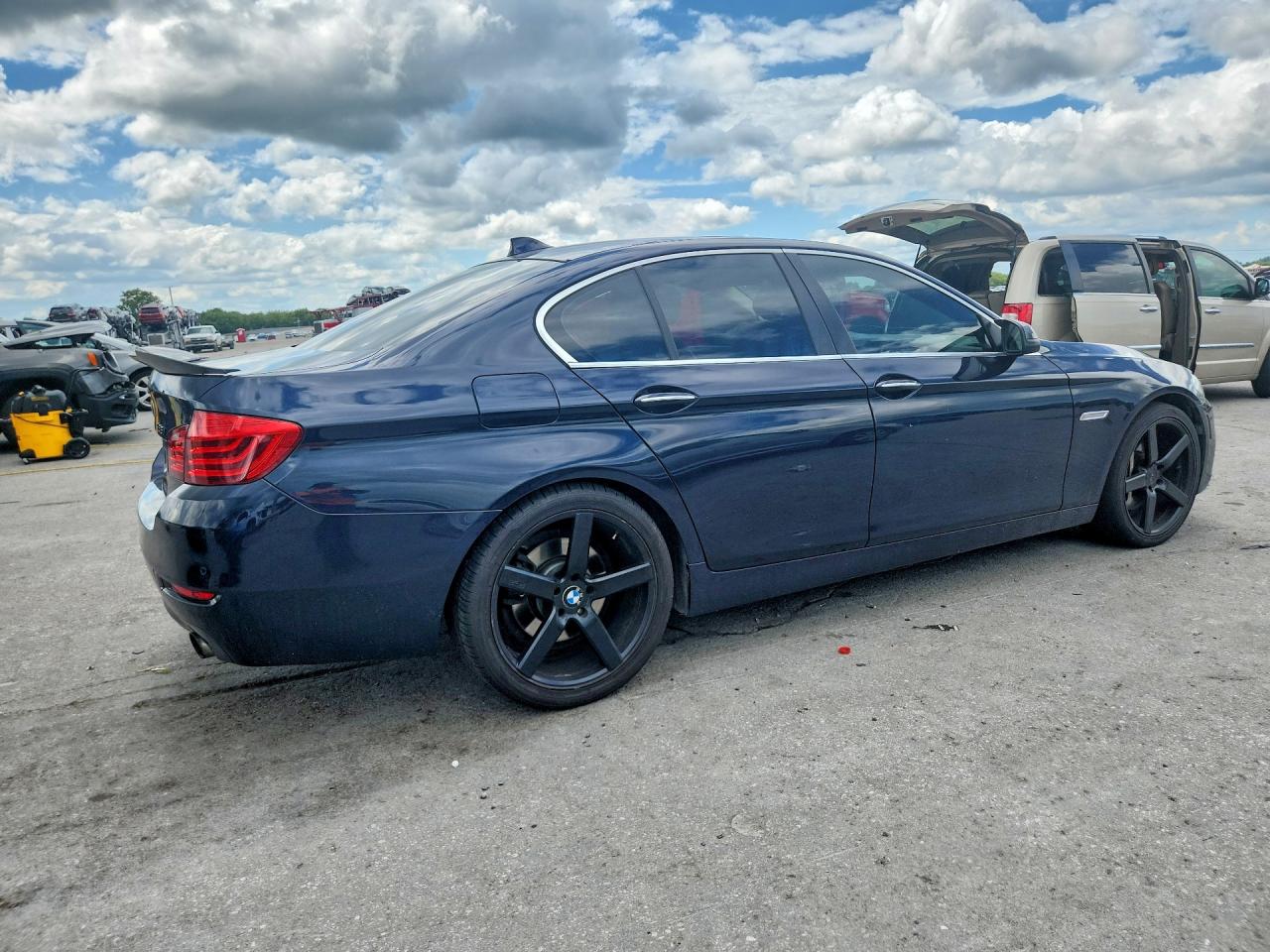 2014 Bmw 535 I Blue vin: WBA5B1C56ED478448
