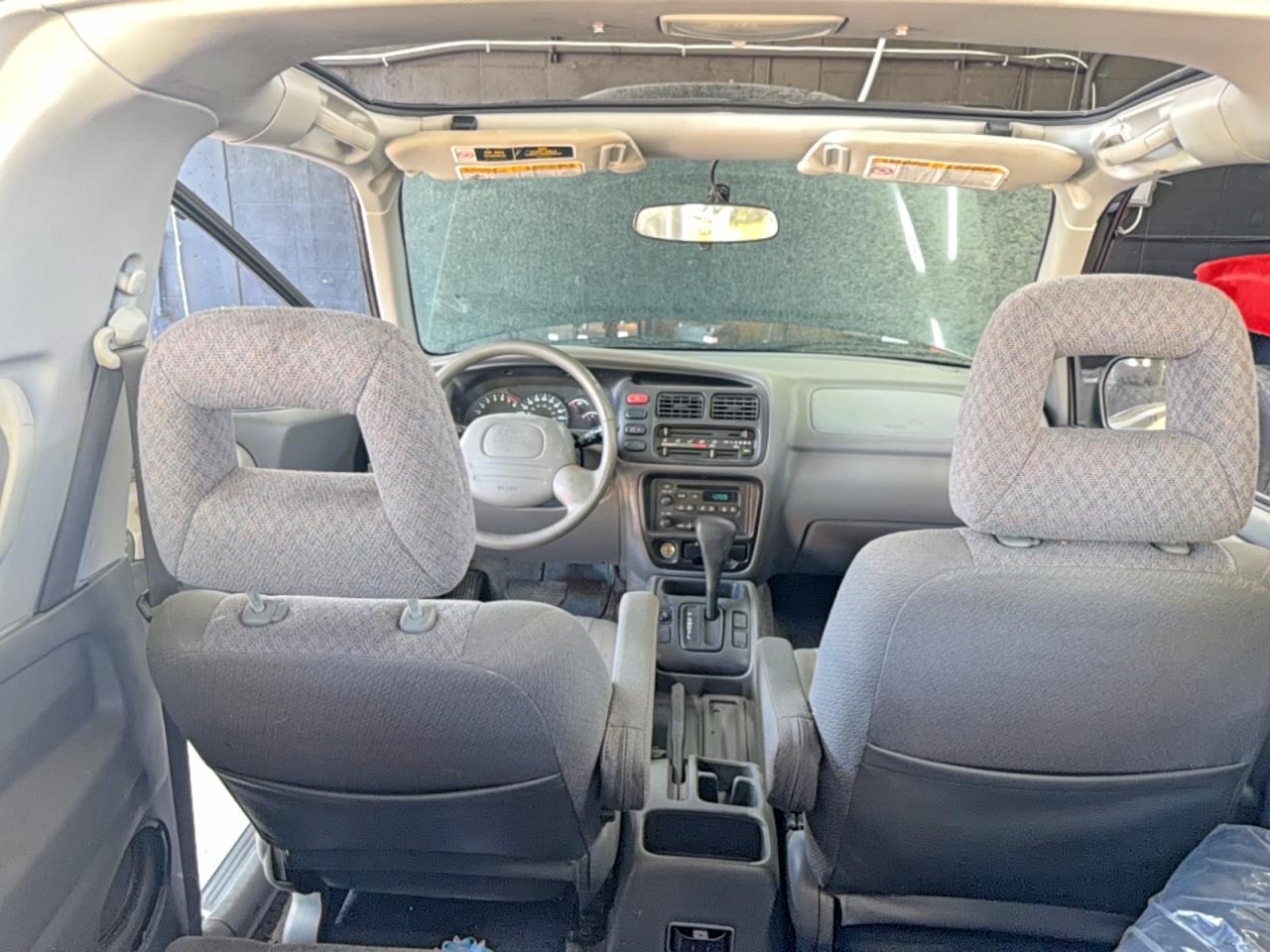 2003 Chevrolet Tracker Black vin: 2CNBE18C736925171