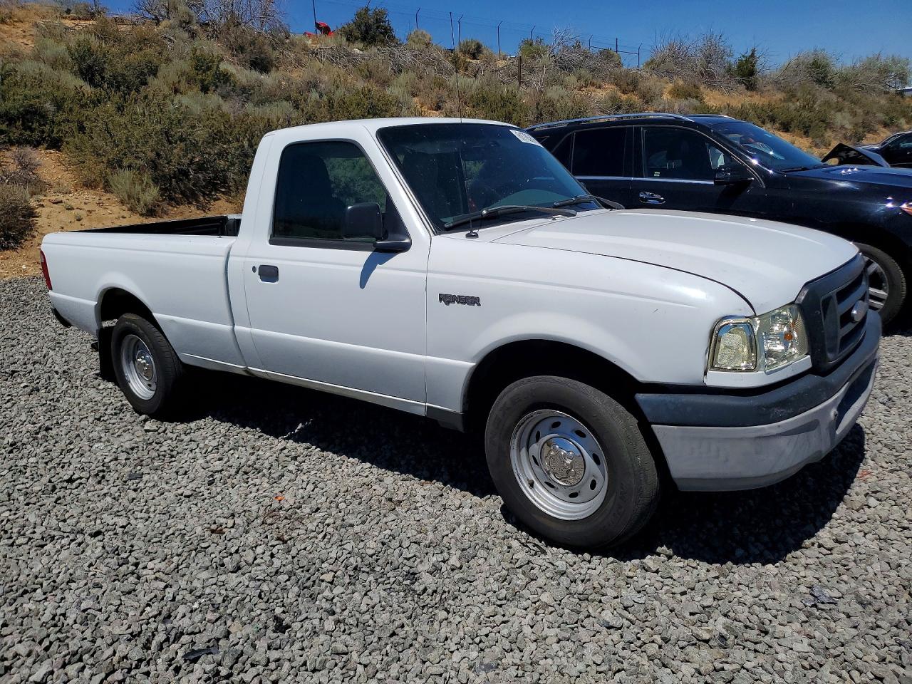 2005 Ford Ranger White vin: 1FTYR10U55PA54426