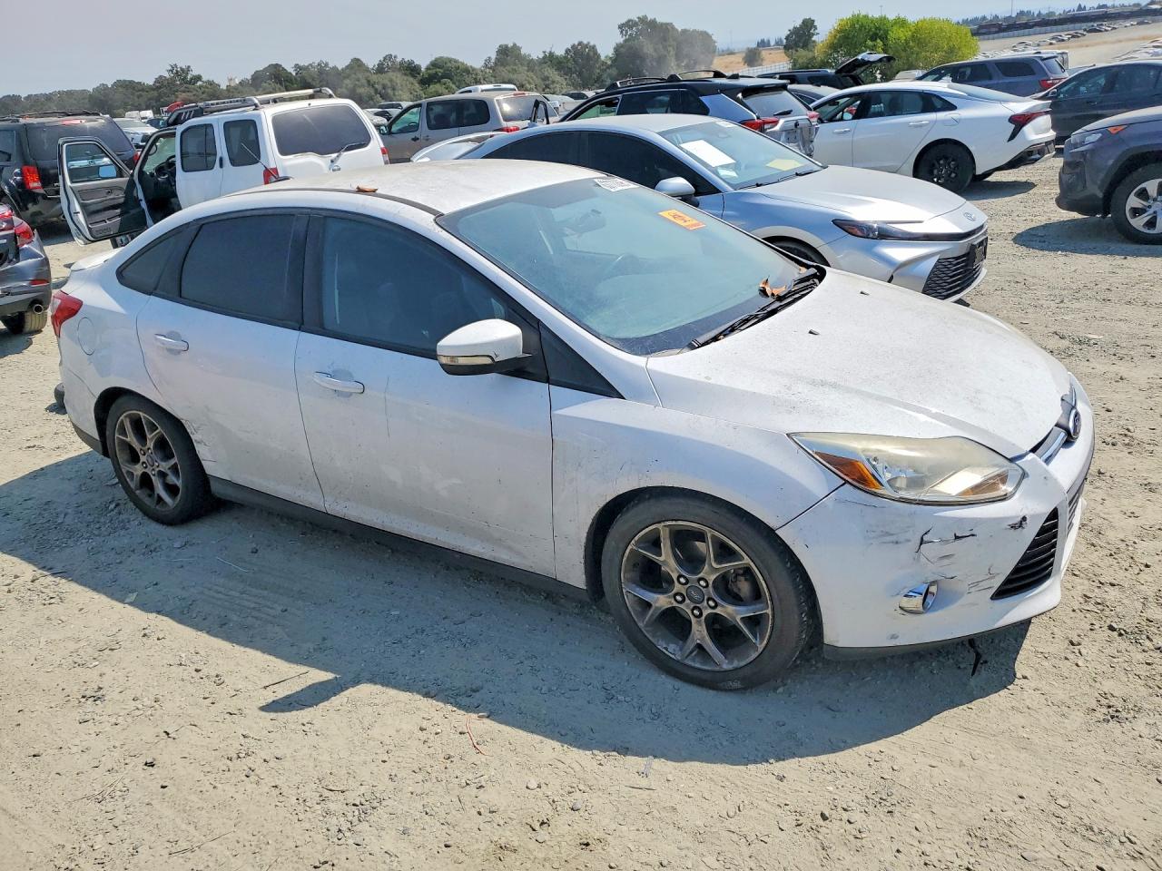 2014 Ford Focus Se White vin: 1FADP3F21EL248213