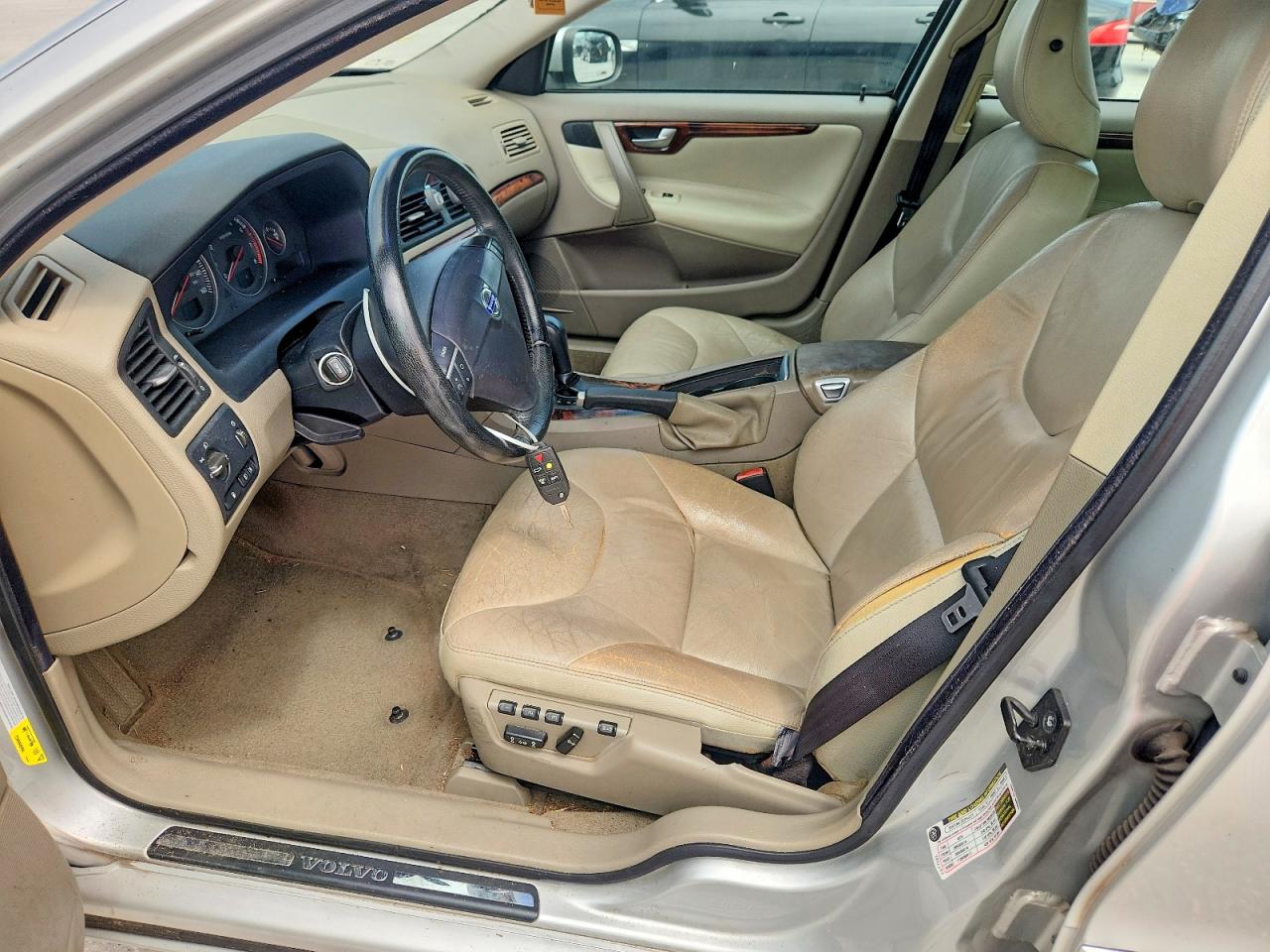 2007 Volvo S60 2.5t Silver vin: YV1RS592372617582