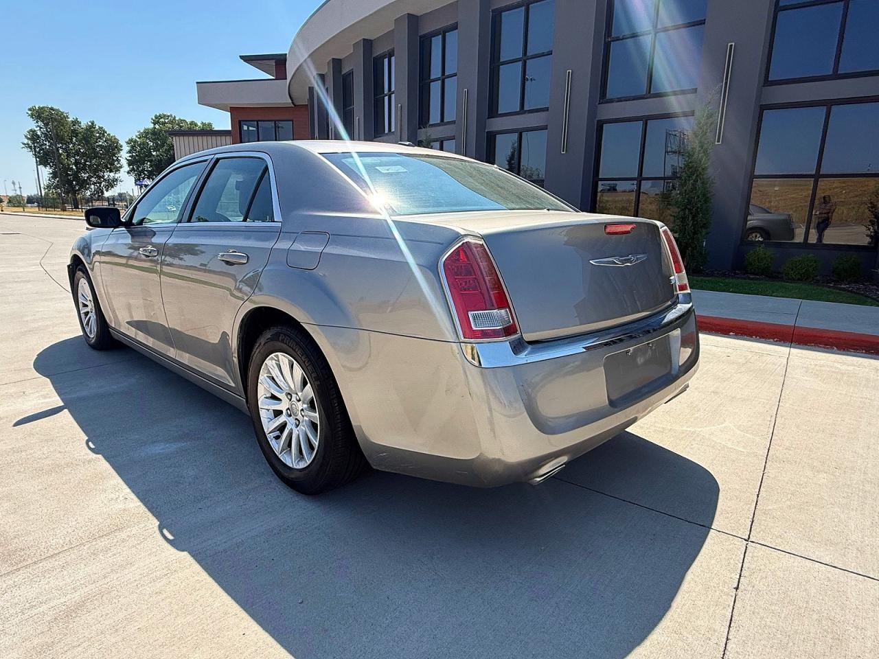 2014 Chrysler 300 Silver vin: 2C3CCAAG6EH190173