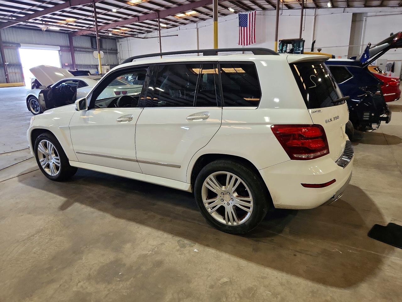 2015 Mercedes-benz Glk 350 White vin: WDCGG5HB8FG437638
