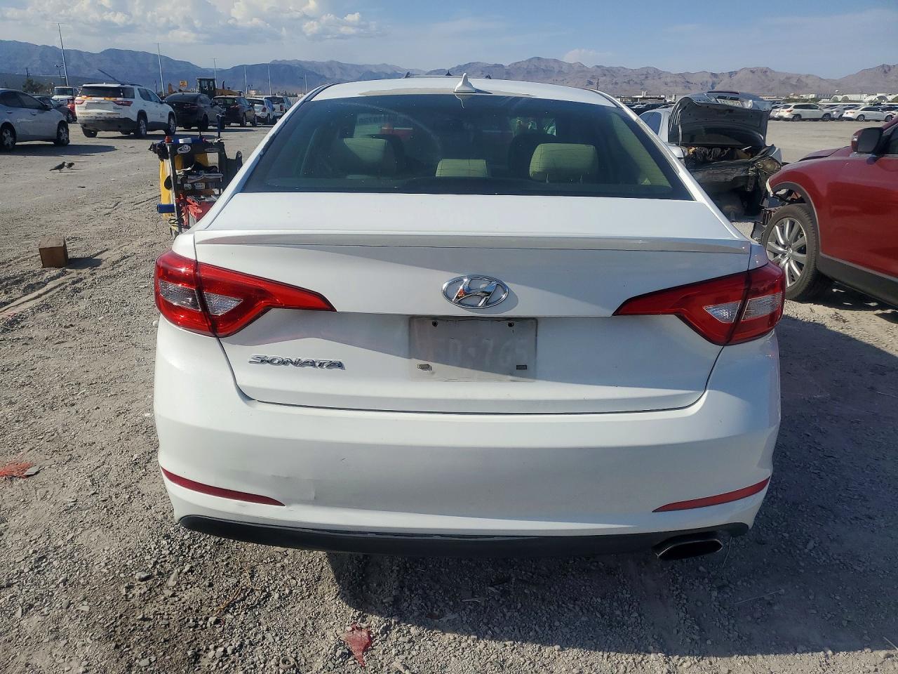 2015 Hyundai Sonata Se Белый vin: 5NPE24AF7FH148135
