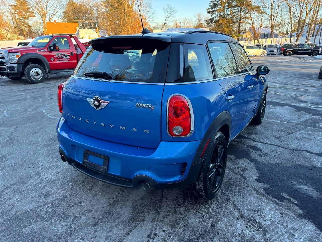 2014 Mini Cooper S Countryman Blue vin: WMWZC5C57EWP40651