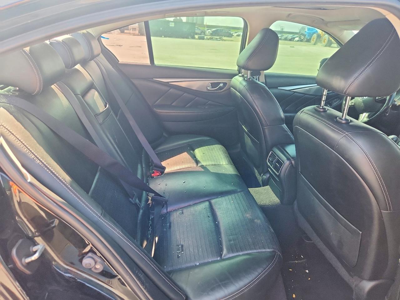2015 Infiniti Q50 Base Черный vin: JN1BV7AR7FM415546