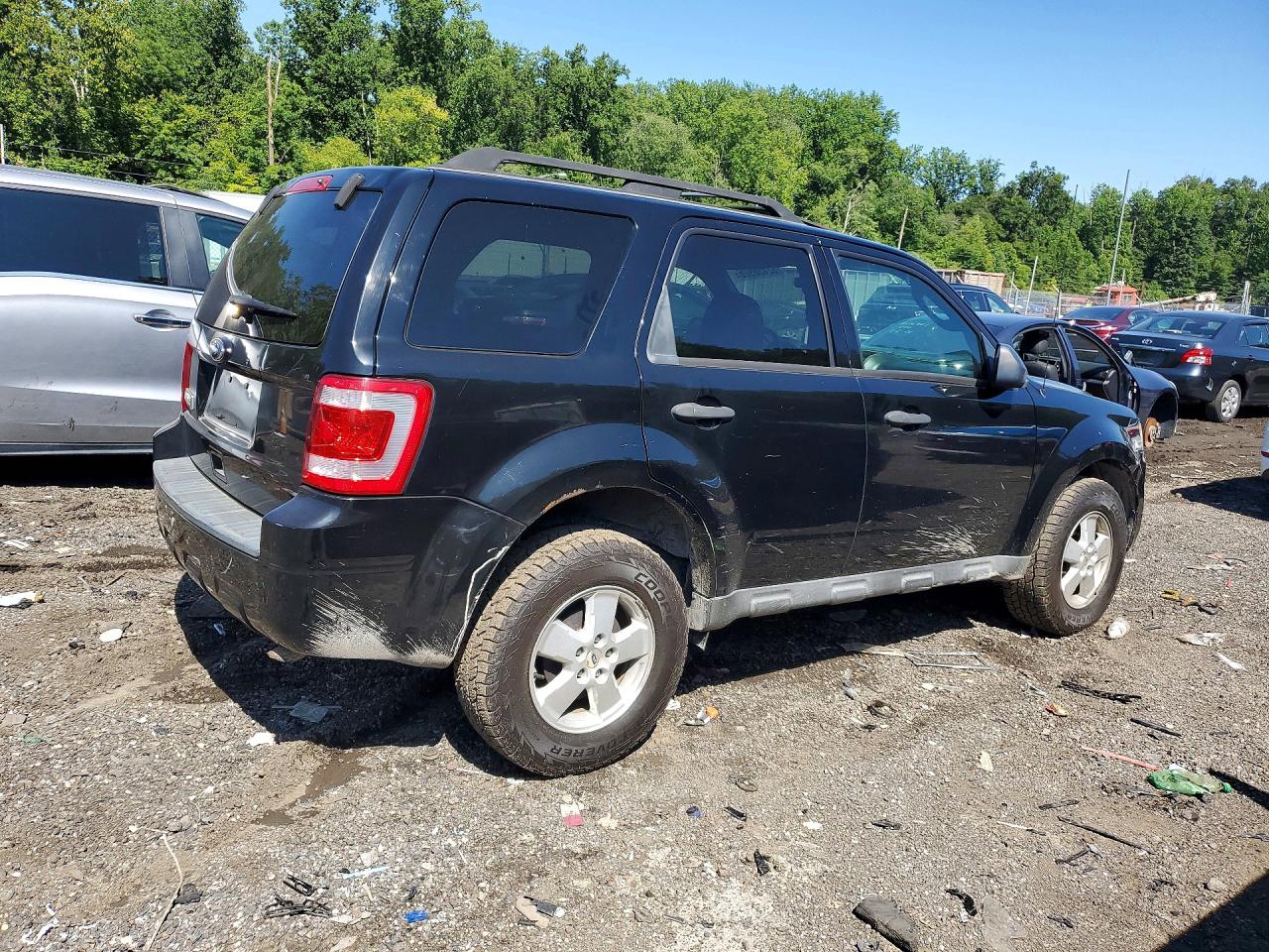 2010 Ford Escape Xlt Black vin: 1FMCU0D73AKC23546