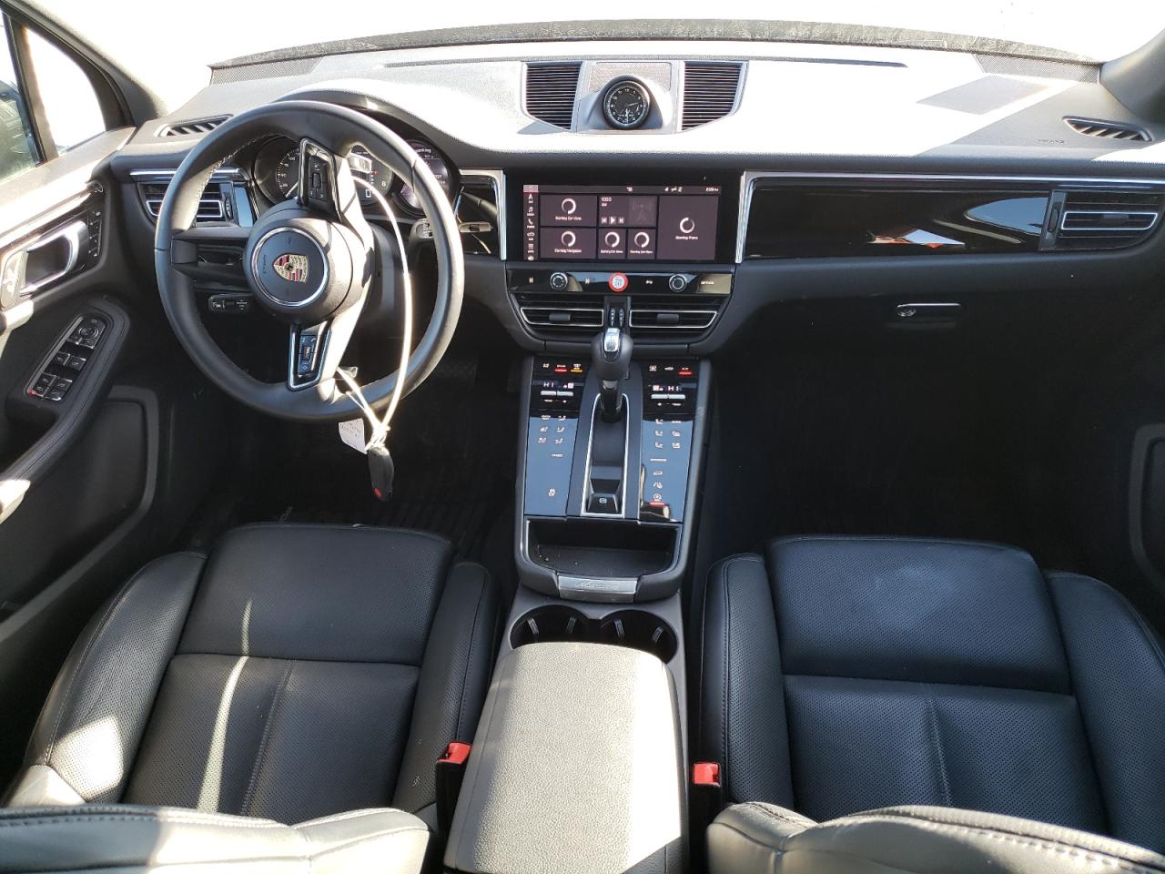 2024 Porsche Macan Base Черный vin: WP1AA2A53RLB09375