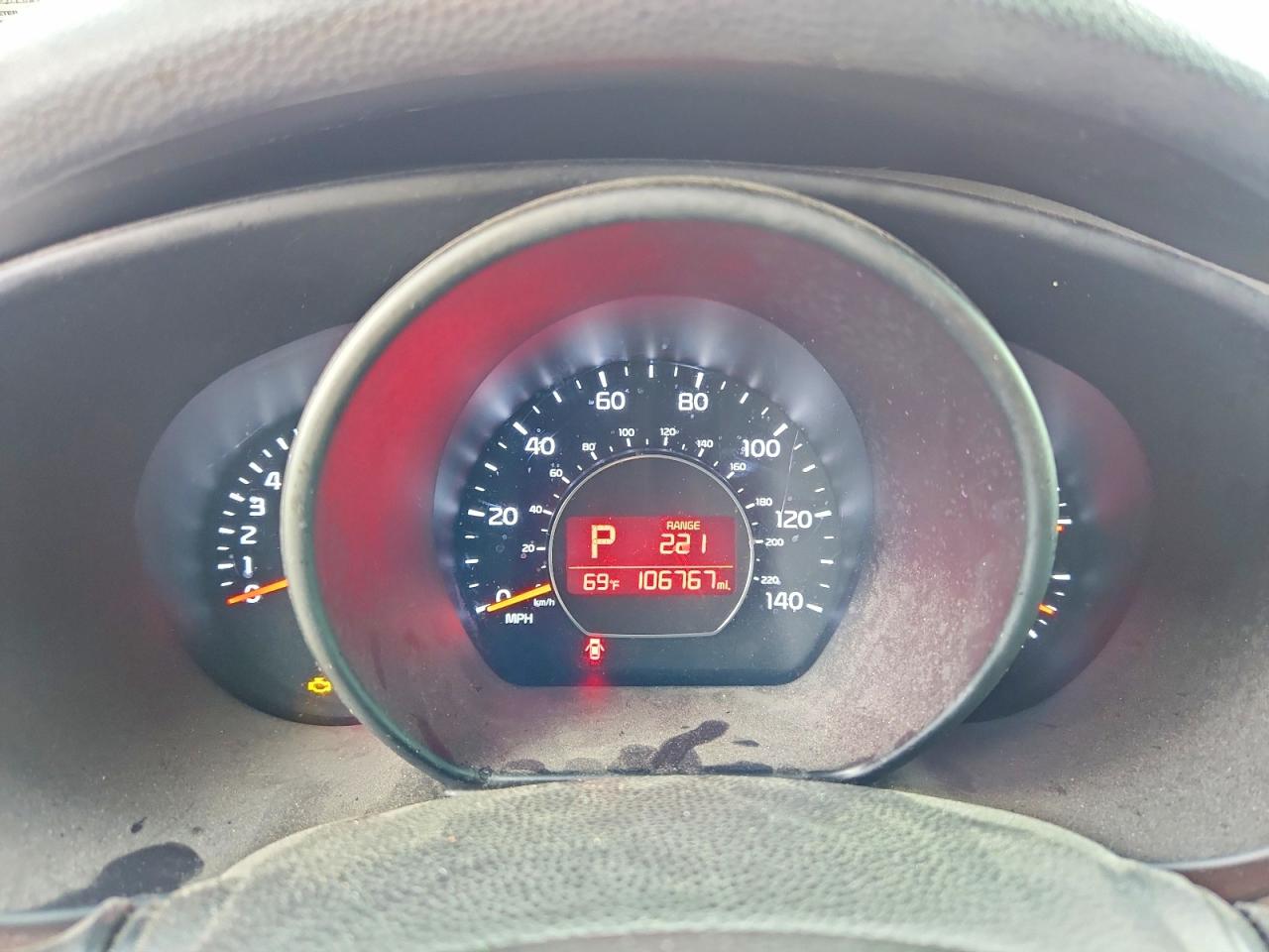 2014 Kia Soul + Black vin: KNDJP3A57E7024368