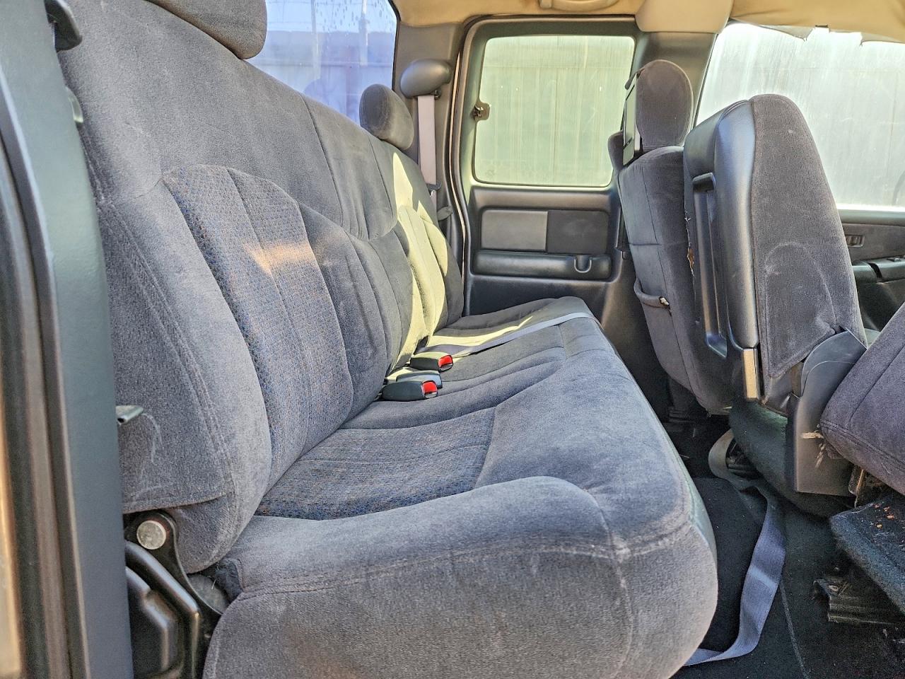 2002 Chevrolet Silverado C1500 Gray vin: 1GCEC19V12Z334411