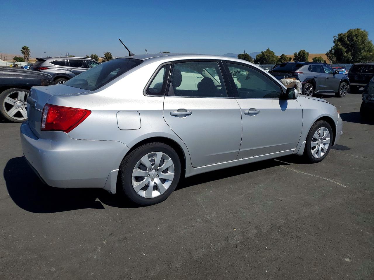 2010 Subaru Impreza 2.5i Silver vin: JF1GE6A64AH517073