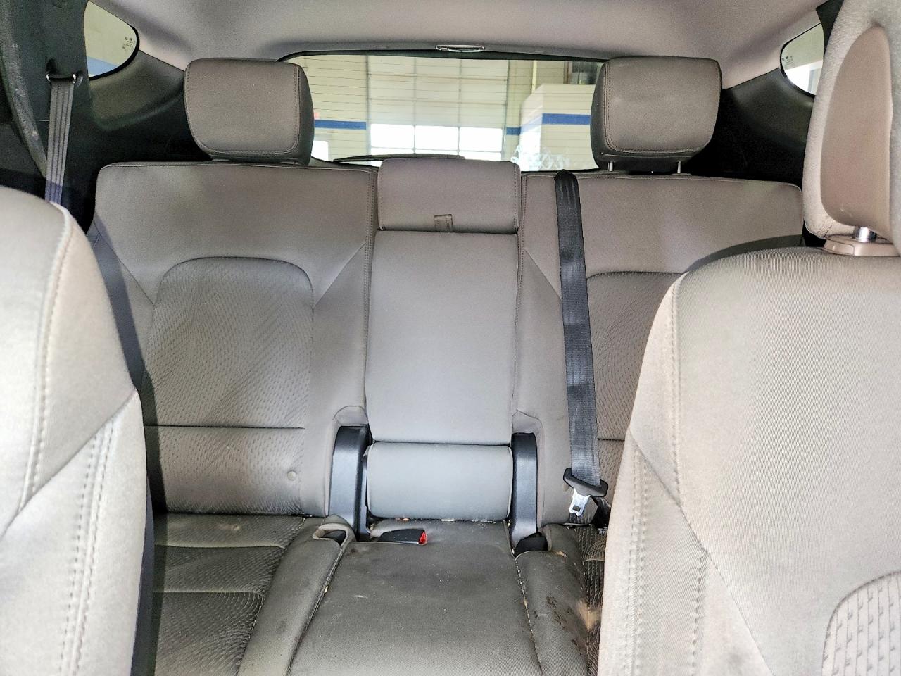 2014 Hyundai Santa Fe Sport 2.4l Silver vin: 5XYZUDLB8EG212971