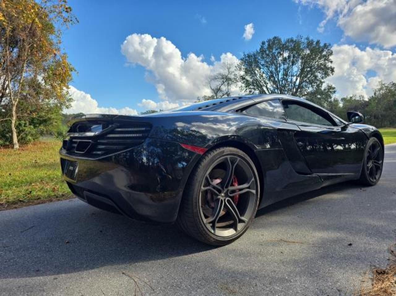 2012 Mclaren Automotive Mp4-12c Black vin: SBM11AAA5CW001118
