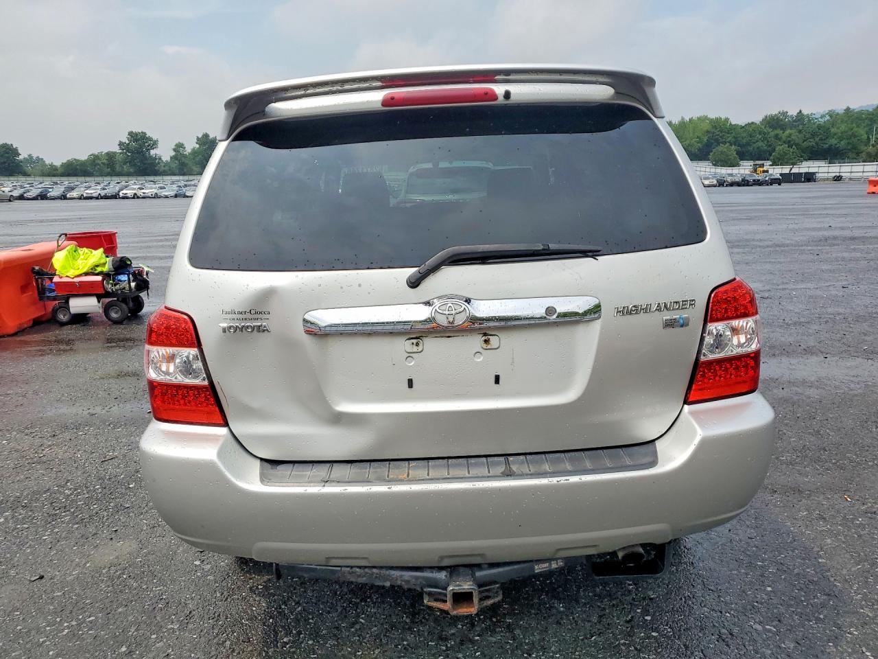 2006 Toyota Highlander Hybrid Silver vin: JTEDW21AX60001907