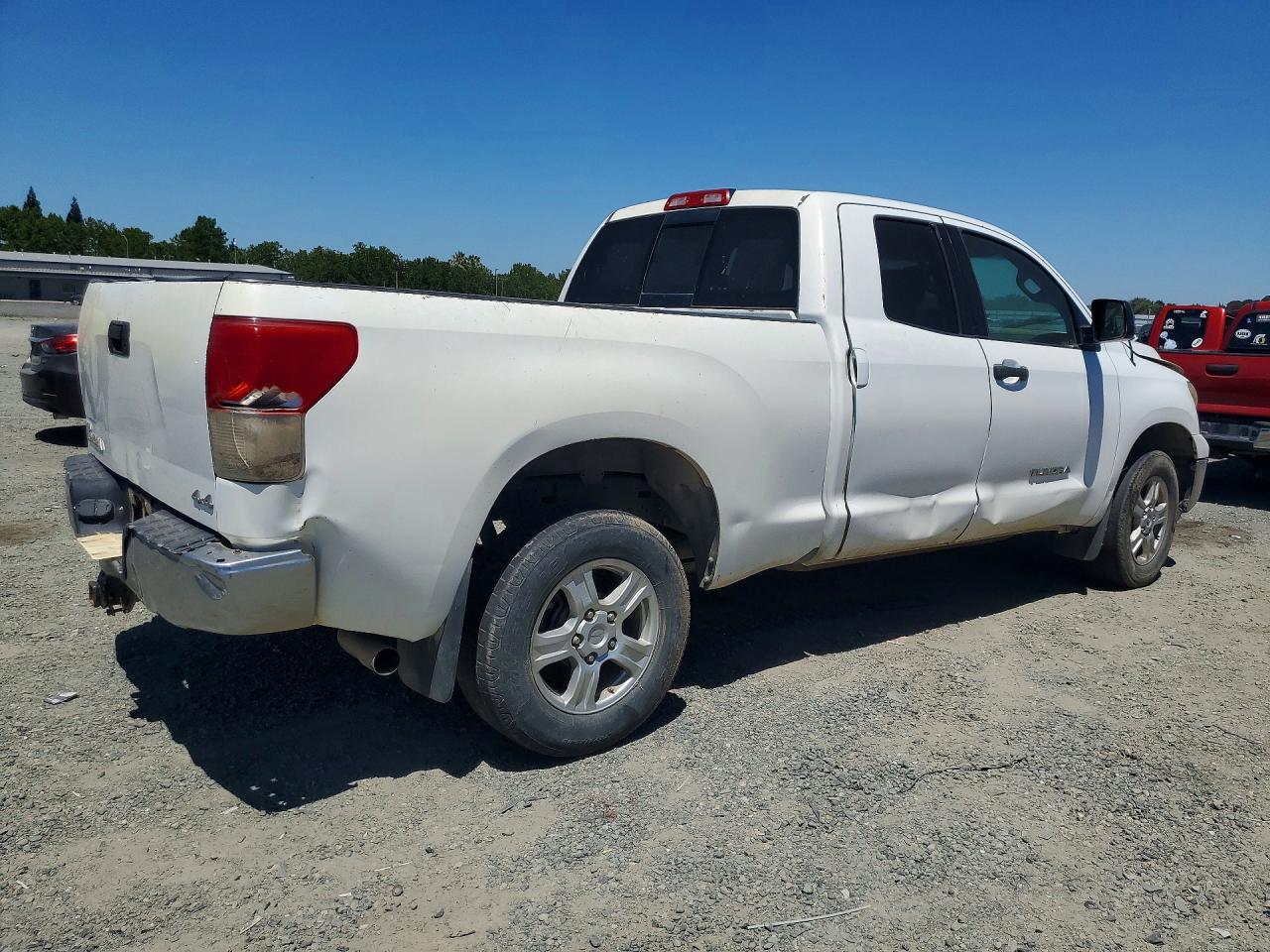 2011 Toyota Tundra Double Cab Sr5 White vin: 5TFUM5F13BX017033