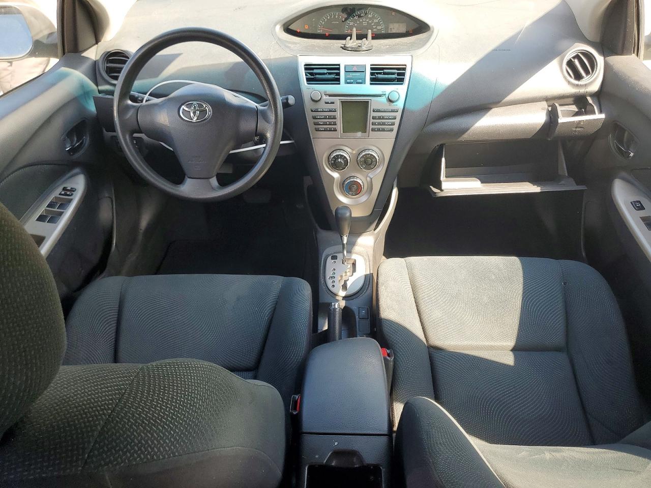 2010 Toyota Yaris Base Blue vin: JTDBT4K36A1395957