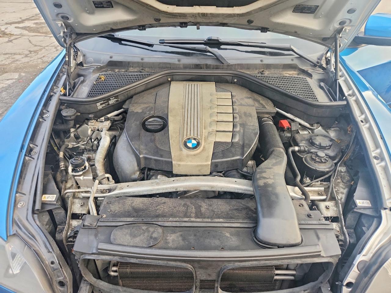 2012 Bmw X5 Xdrive35d Синий vin: 5UXZW0C53CL670947