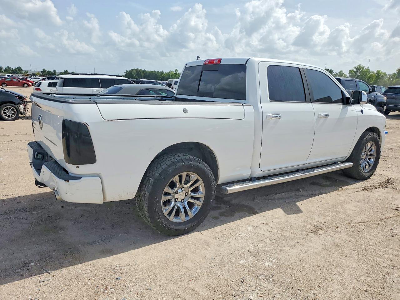 2014 Ram 1500 Longhorn White vin: 1C6RR7WT3ES187809