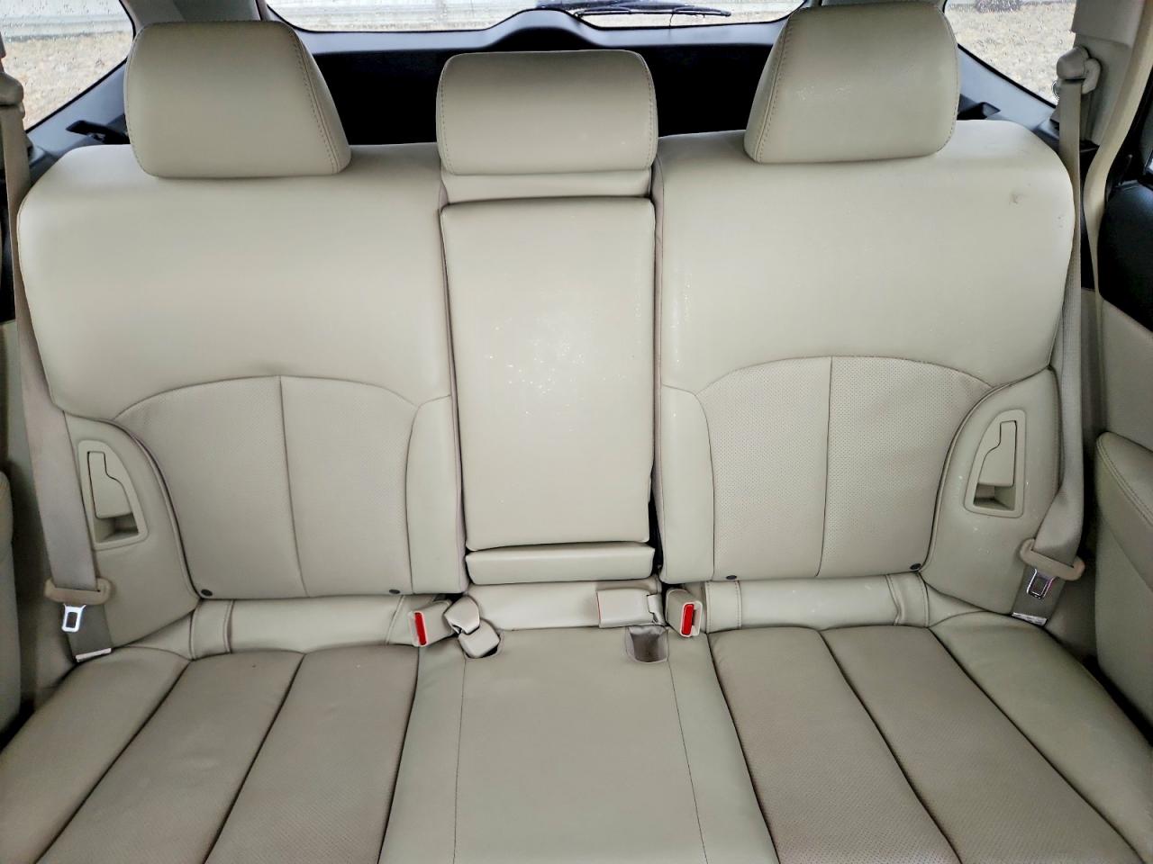 2013 Subaru Outback 2.5i Limited Белый vin: 4S4BRCPC1D3267812