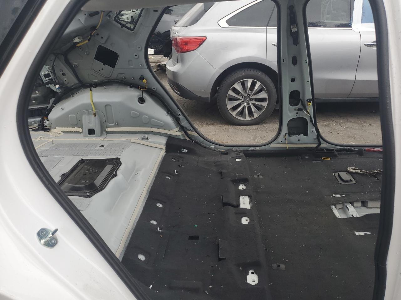 2025 Kia Ev6 Wind White vin: 5XYC34JA9SG013247 Damage: Left Rear Seat, Missing, Replacement Required