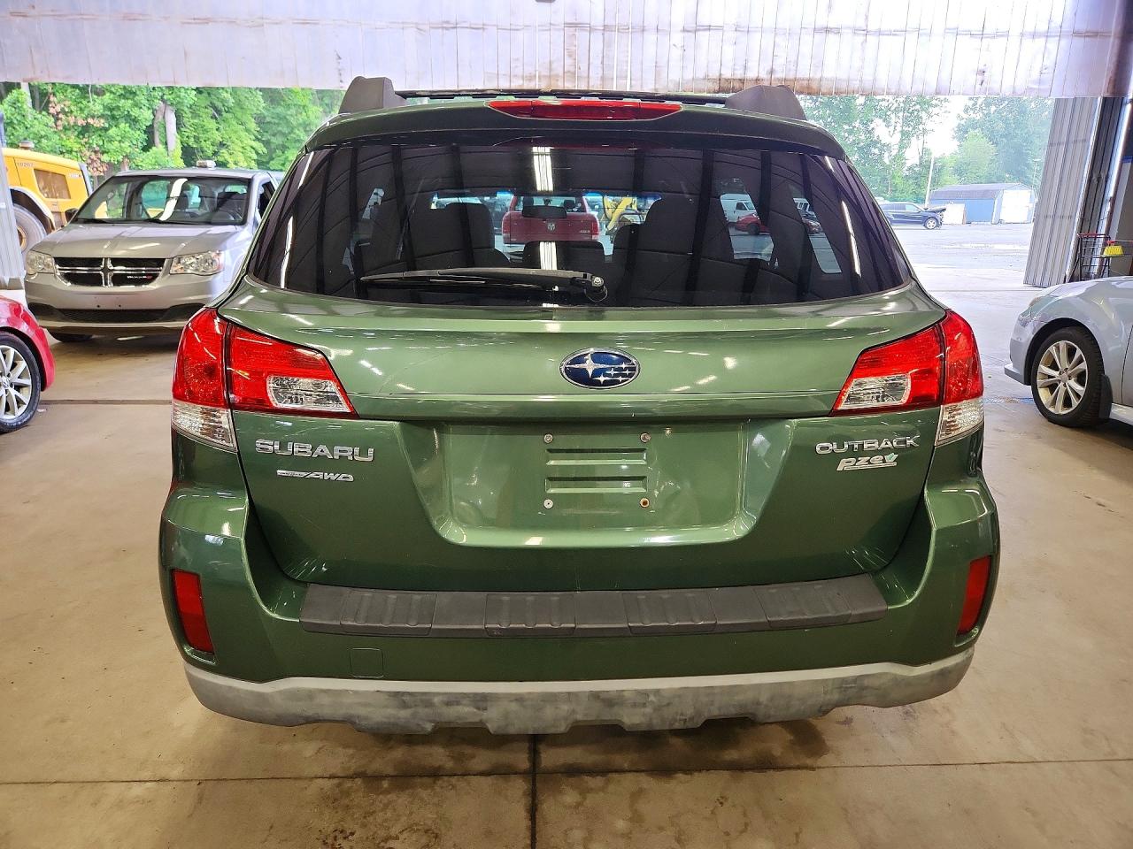 2010 Subaru Outback 2.5i Premium Green vin: 4S4BRBGC2A3377760