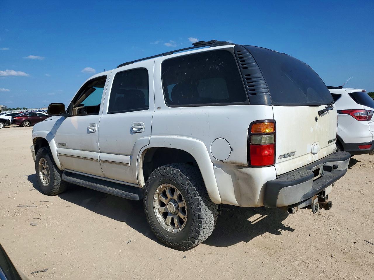 2003 Chevrolet Tahoe K1500 White vin: 1GNEK13Z03R135938