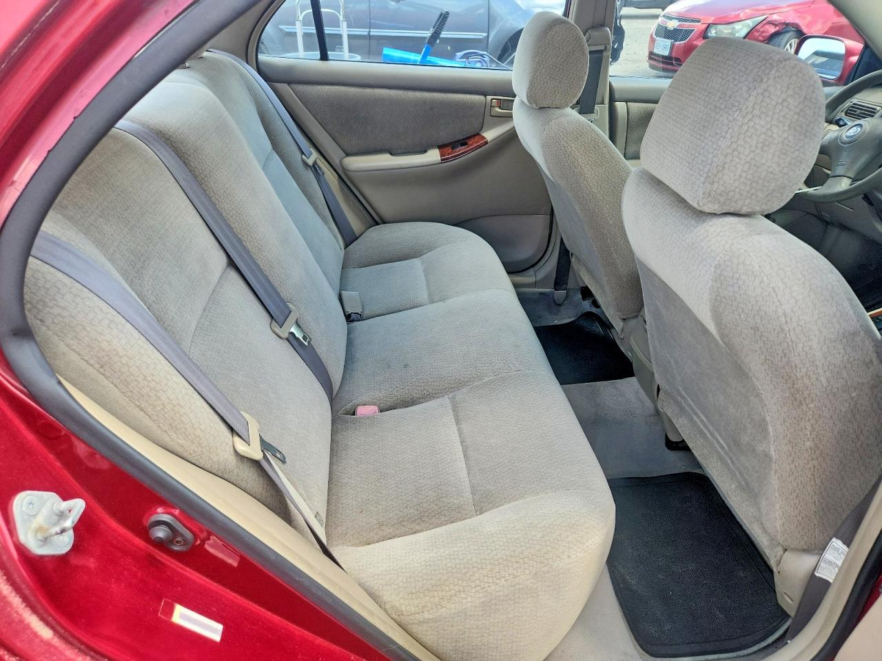 2004 Toyota Corolla Le Red vin: 2T1BR32E64C283458