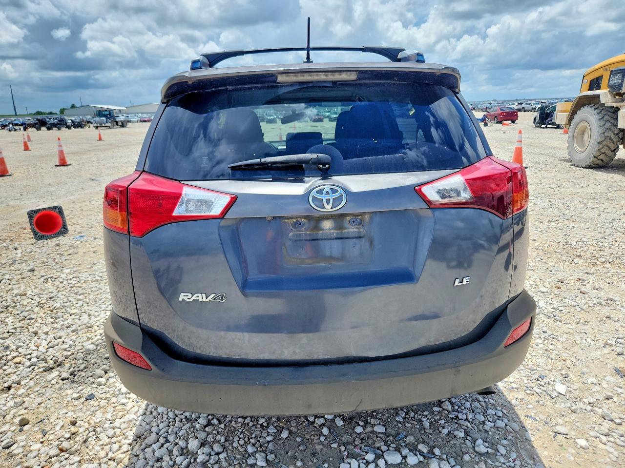 2015 Toyota Rav4 Le Gray vin: JTMZFREV9FD077238