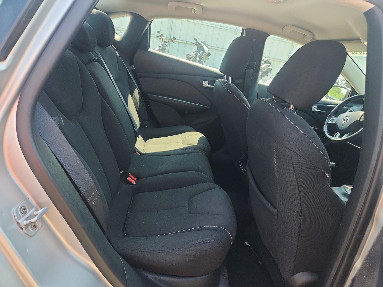 2013 Dodge Dart Sxt Silver vin: 1C3CDFBH8DD155468