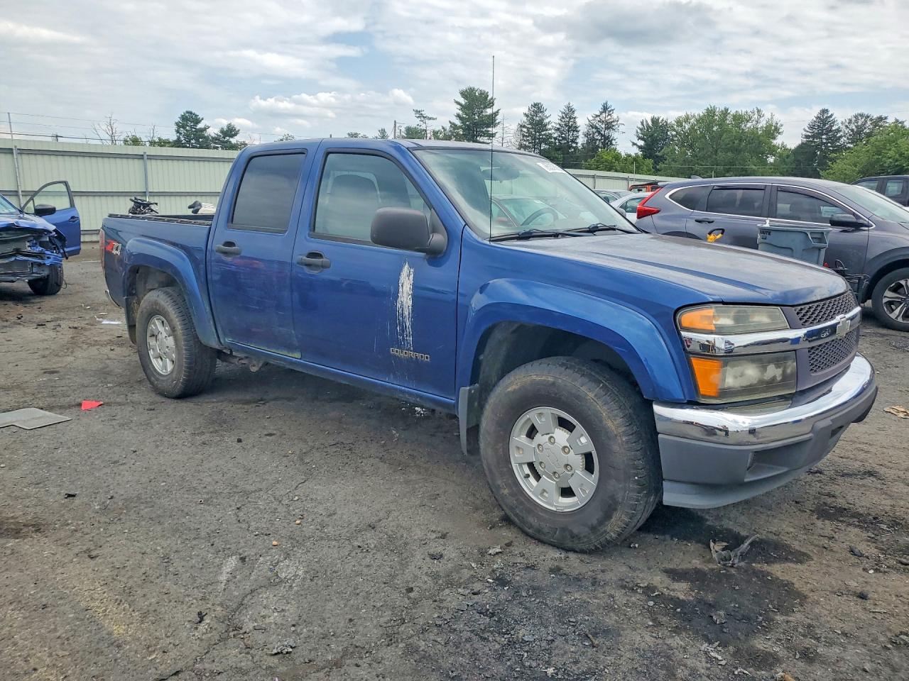 2005 Chevrolet Colorado Blue vin: 1GCDT136458182051