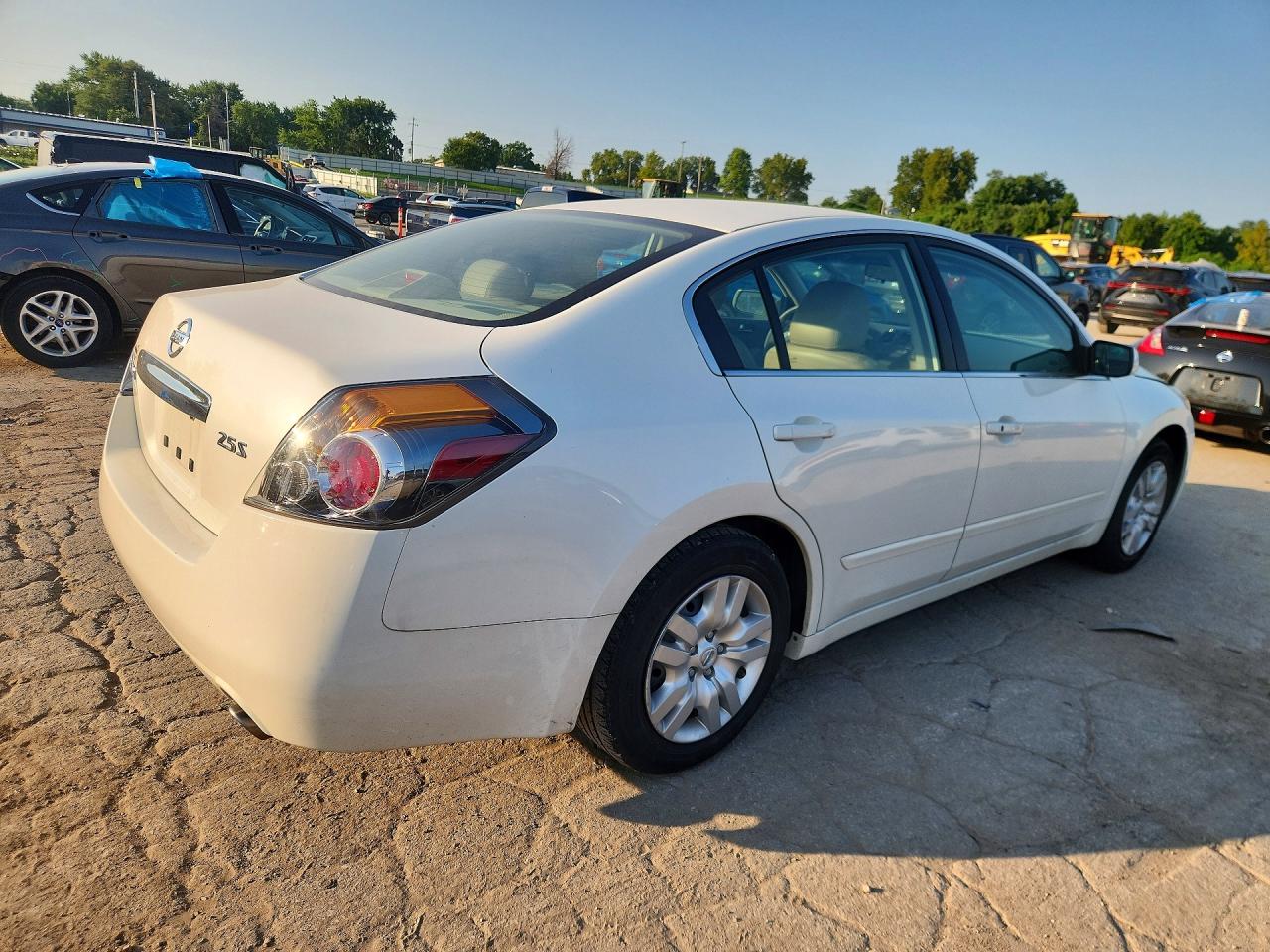 2012 Nissan Altima 2.5 White vin: 1N4AL2AP6CN442765