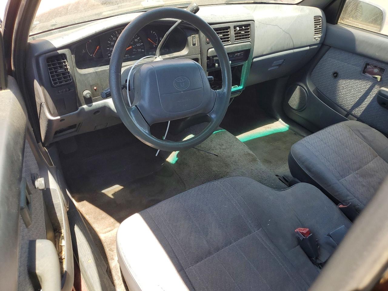 1995 Toyota Tacoma Xtracab Burgundy vin: 4TAVN53F8SZ069923
