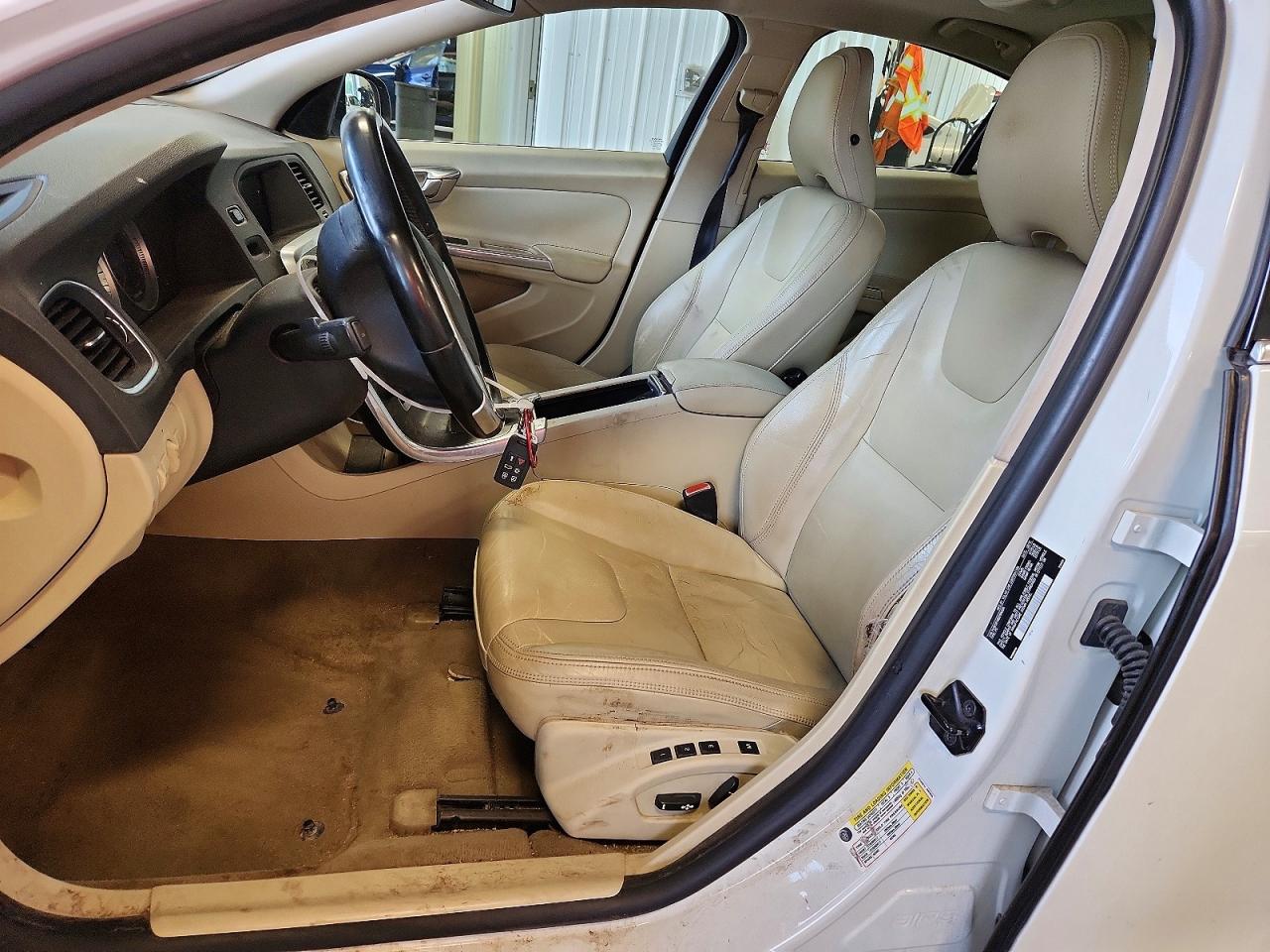 2013 Volvo S60 T5 White vin: YV1612FH9D2184004
